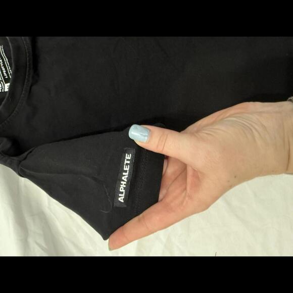 Alphalete Cropped Black T-Shirt - Size M - Picture 3 of 4